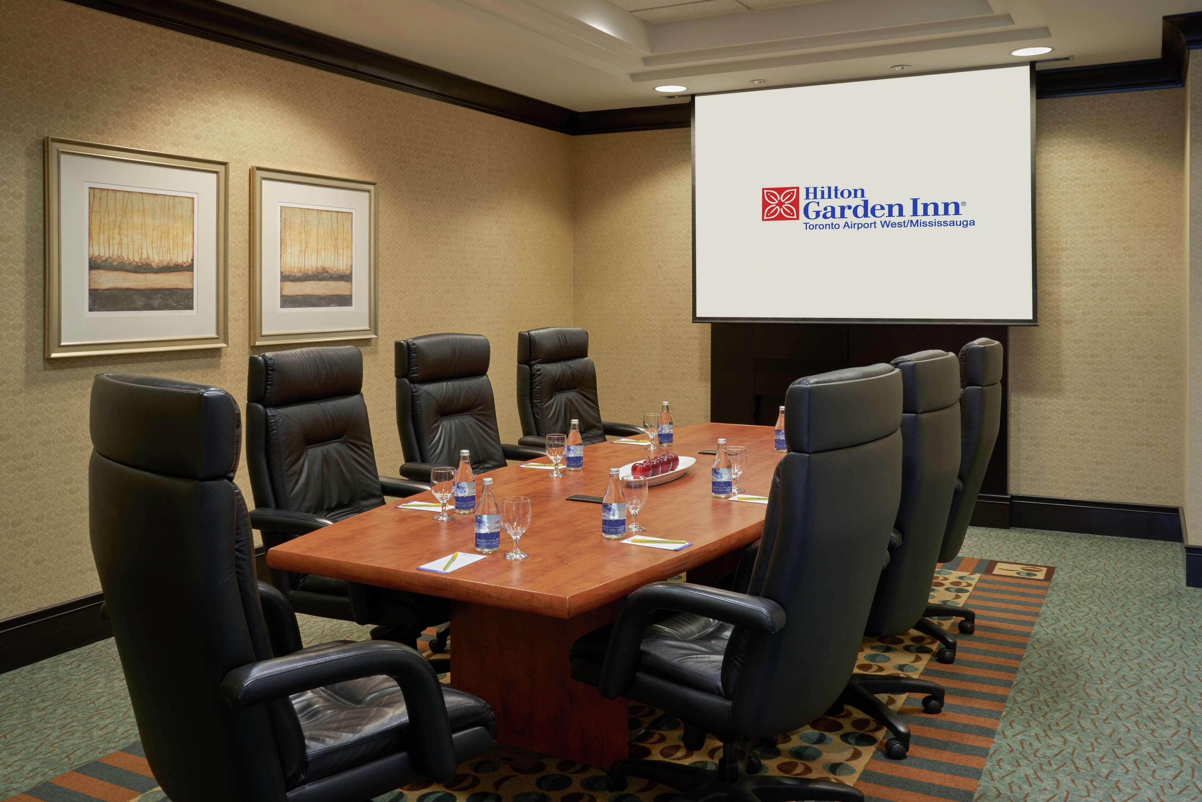 Hilton Garden Inn Toronto Airport West/Mississauga Exterior foto